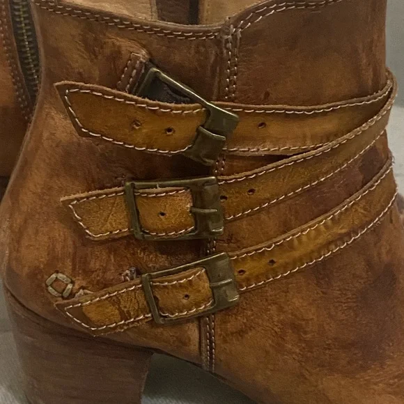 - BedStu Leather Ankle Boots - Picture 3 of 5